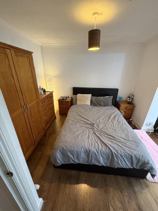 All Bills Included Except Tv Licence. 2 Bedroom Fl Main Photo