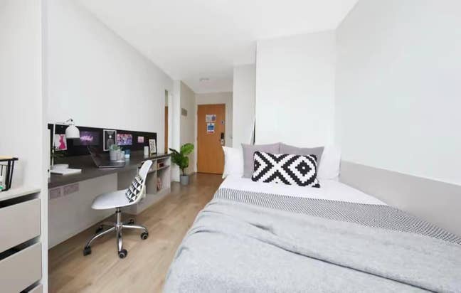 New Bagot En-suite Main Photo