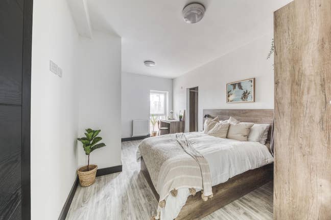 Brand new! Etwall House, Self-Contained Studio's!  Main Photo