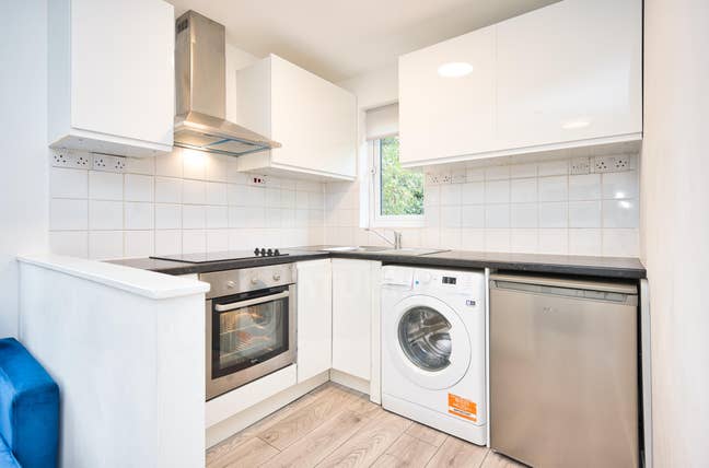 Move-In Ready 1-Bed Apartment | E6 Main Photo