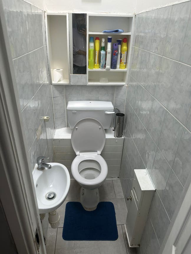 Spacious/quiet double room.Close to W.Croydon stn Main Photo