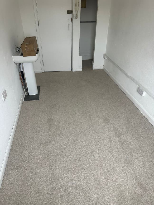 Brand Newly Decorated Double Bedroom in Camden Main Photo