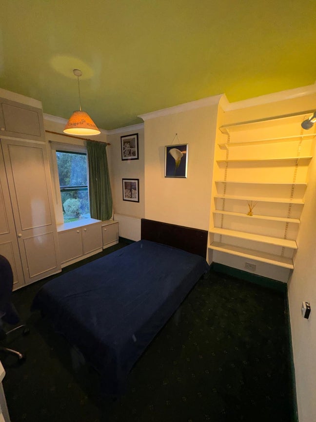 Large room in shared house. Main Photo