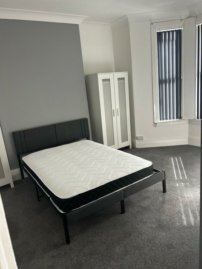 Large room to rent Main Photo