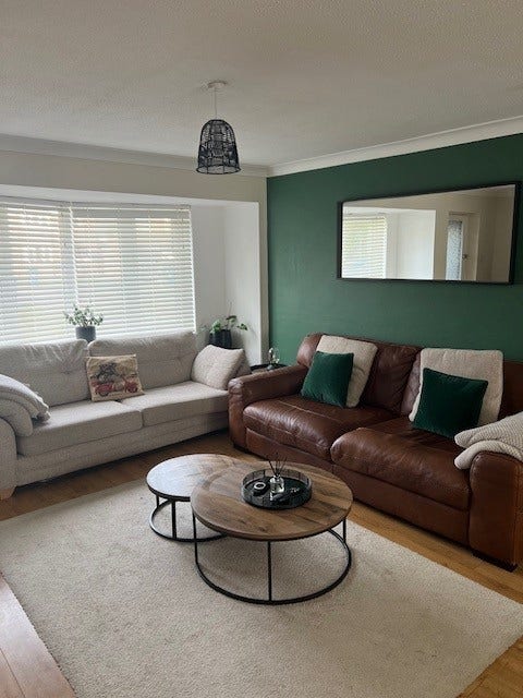 Cosy safe room to rent for a single female Main Photo