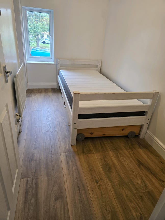Single room in cb1 Main Photo