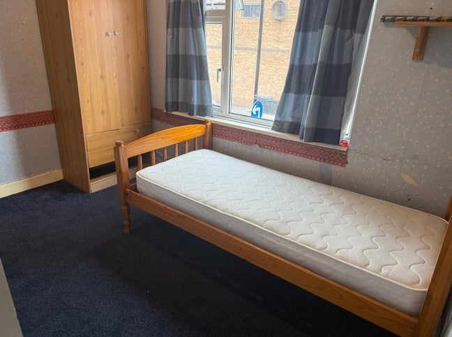 🌟 Fully Furnished Single Room Convenient Location Main Photo