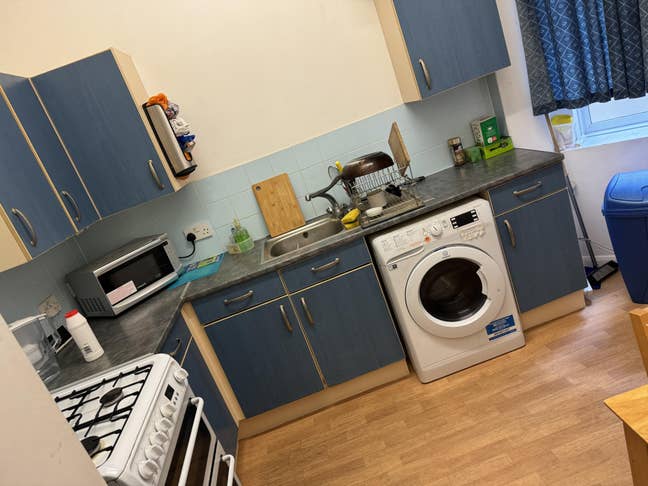 Single room near Kilburn, 3 mins walk from station Main Photo