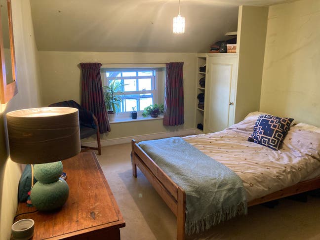 Large furnished bedroom off Whiteladies road. Main Photo