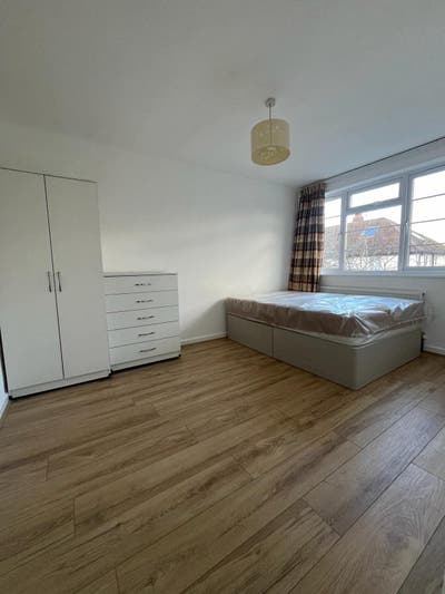 Finchley| Dbl Rooms Available in Lovely Flat Main Photo