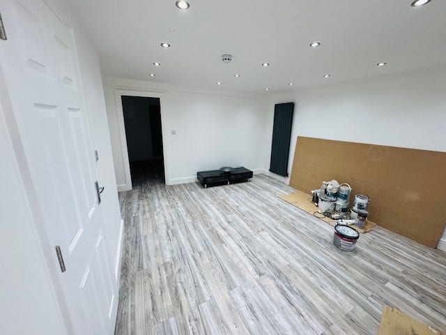 One bedroom Modern Apart close Bethnal Green Tube  Main Photo
