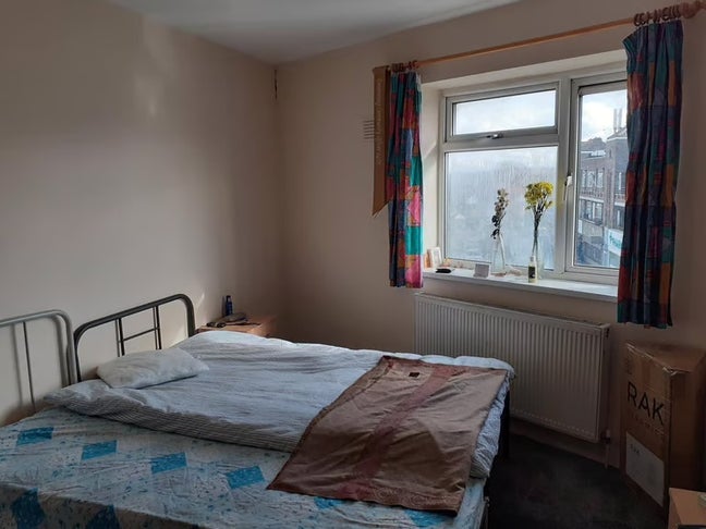 Room to Rent – Caterham on the Hill – £590 All Bil Main Photo