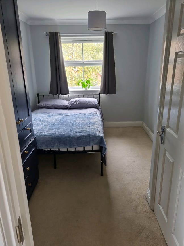 Double Bedroom with En suite Main Photo