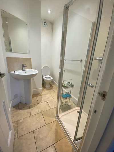 Modern Fully Furnished Double Room in Charminster Main Photo