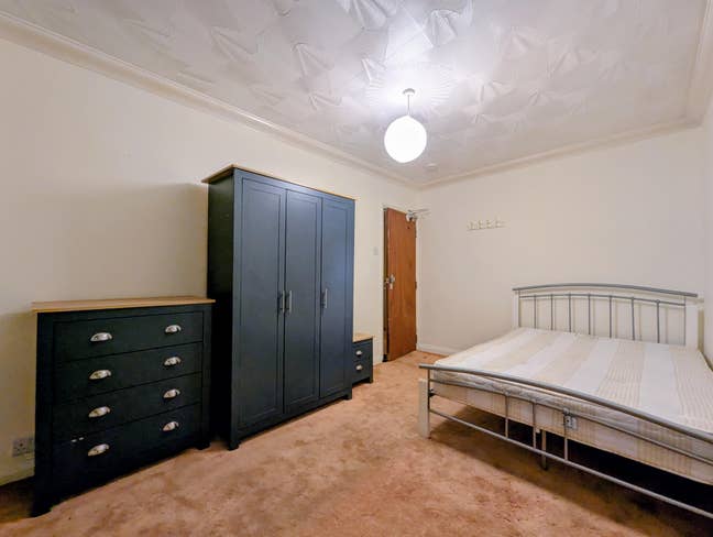 Amazing Large Double Room at Bexley! Main Photo