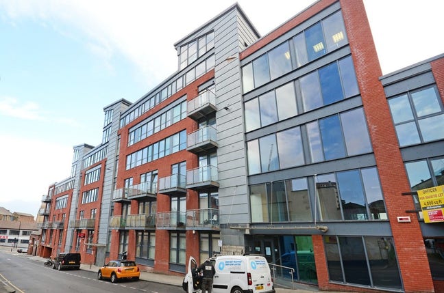 Beautiful Double En-suite Room, Central Apartment Main Photo