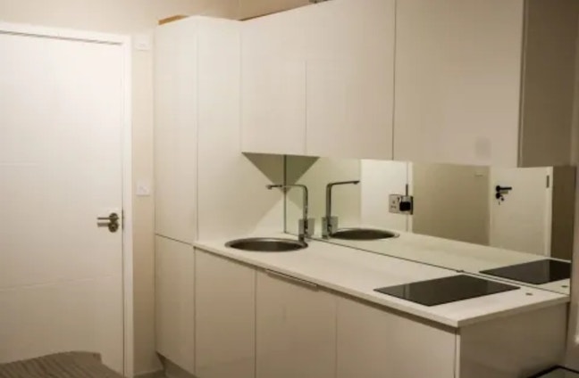Fully Self Contained Studio Flat Main Photo