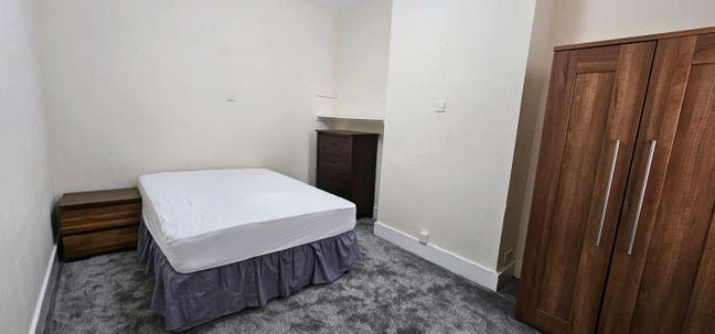Large Room for single occupant. Main Photo