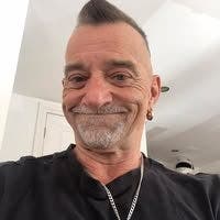 Looking for large room or 1 bed flat. Main Photo