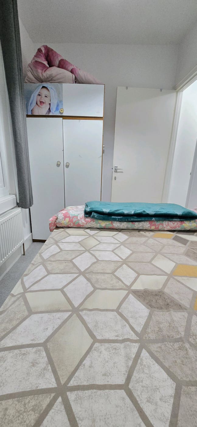 Small double room near Watford junction  Main Photo