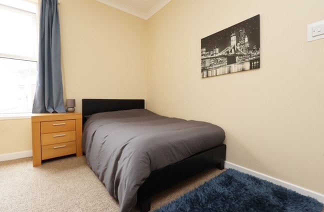 Large house in the sought after area of Uplands Main Photo