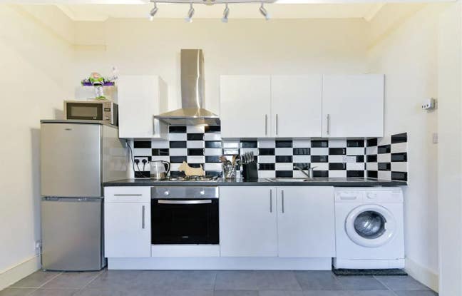 1 Bed + Study, Cologne Road SW11 Main Photo