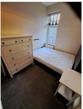 Amazing HMO rooms available on Hinton Street. Main Photo