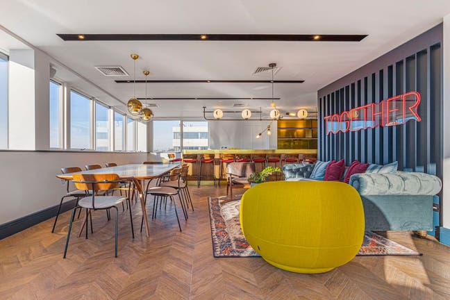 Renvented Living! Gym - Cinema - Working Spaces! Main Photo