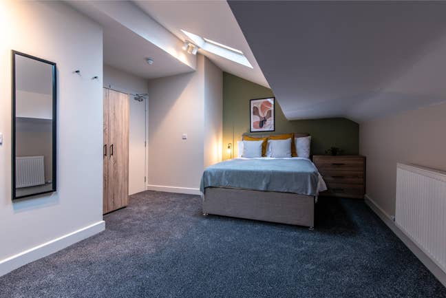 ✨ New Room Alert! - Failsworth Ensuite 🔥 Main Photo