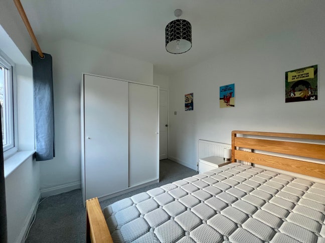 Double Room MON-FRI for 1 Person No Pets Main Photo