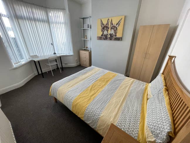 Large Double rooms, Central Location Main Photo