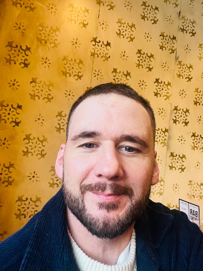 38 year old Male seeks a double room Main Photo
