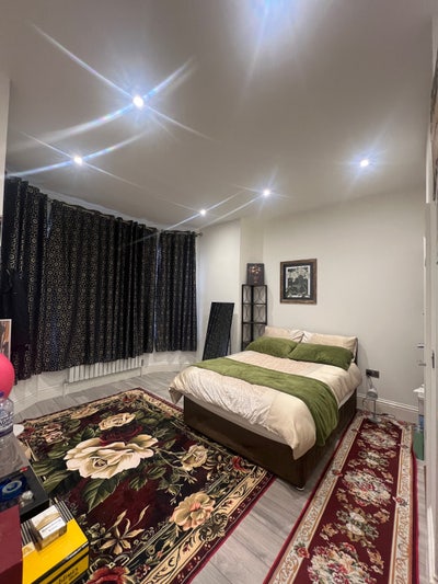 Double Bedroom  with En -Suite  - Brand New House  Main Photo