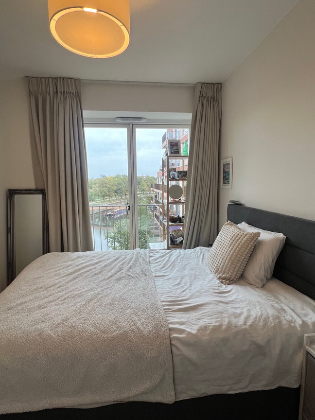 Bright Room In Beautiful Modern Vegan/Veggie Flat Main Photo