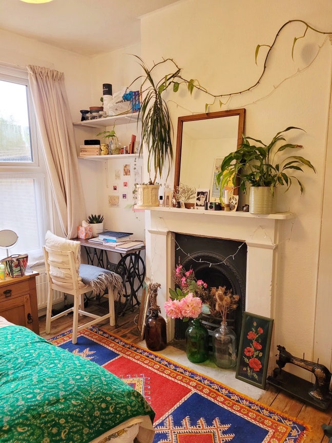 Cosy room in Victorian house on quiet street Main Photo
