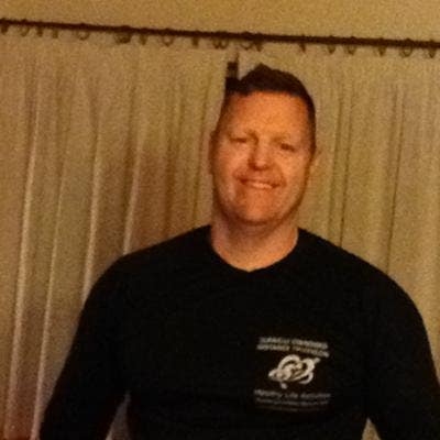 Professional seeking a home Main Photo