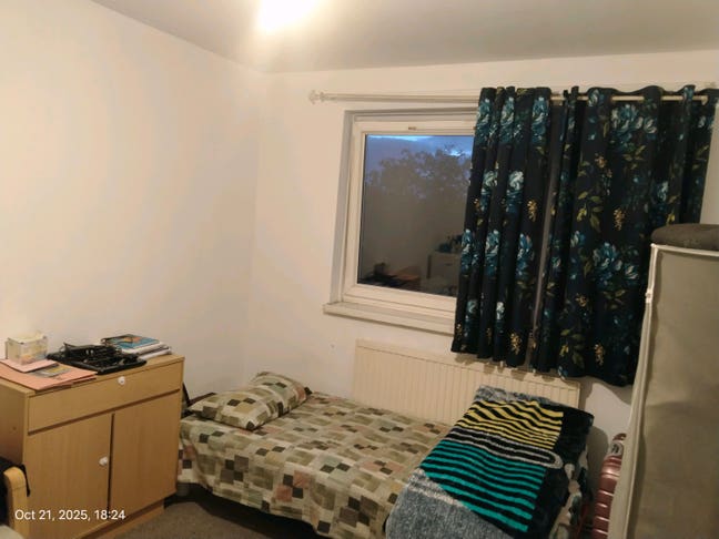 Room available for sharing only for Indian girl  Main Photo