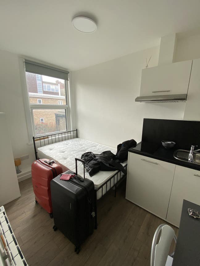 Studio flat in Hackney Central - 3rd Nov Main Photo