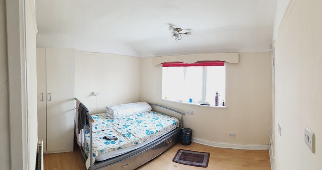 Bright Furnished Rooms – All Bills Included | Dage Main Photo