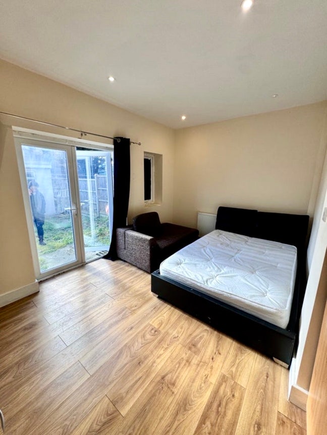 💖Lovely Ensuite Room With Private Garden+Bill Incl Main Photo