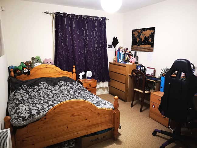 Flat share - Spacious double bedroom with en-suite Main Photo