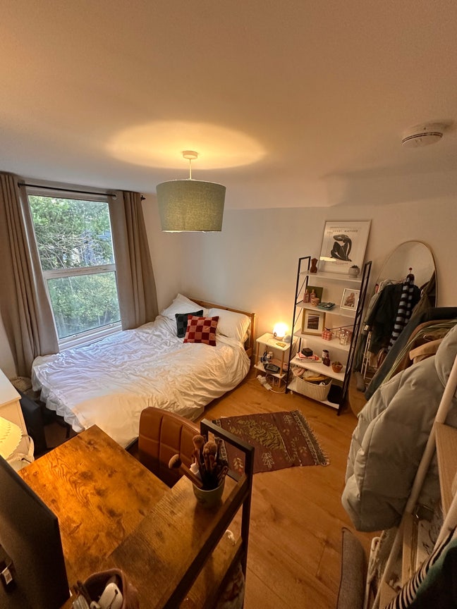 Room Available in Clapton Immediately  Main Photo