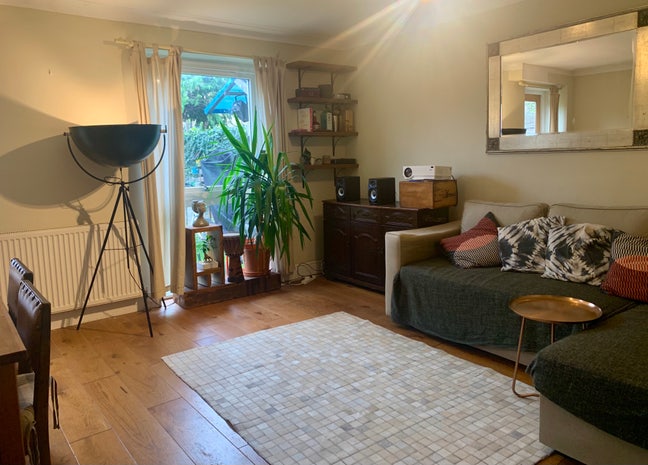 Short Let - Double Room - Hackney Main Photo