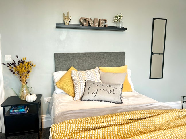 Yes, Snug Homes *Are* as Good as They Look 💛✔
 Main Photo