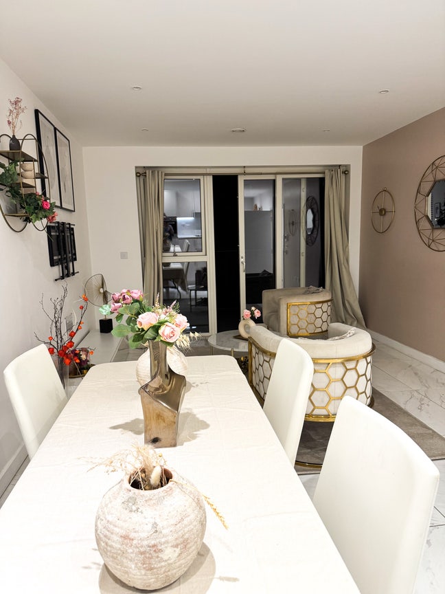 Short let (6 months) stylish 1 double bedroom Main Photo