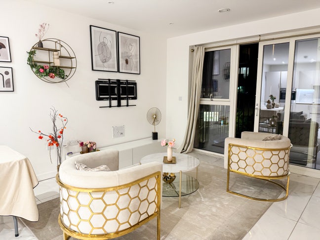 Short let (6 months) stylish 2 double bedrooms Main Photo