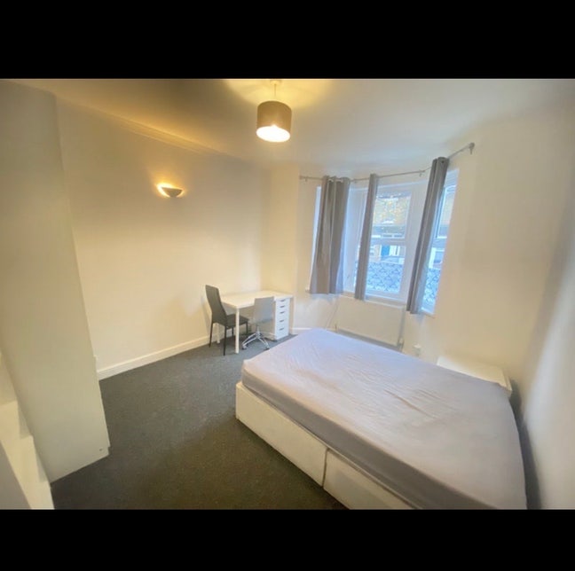 2 Spacious Double Rooms - All bills included  Main Photo