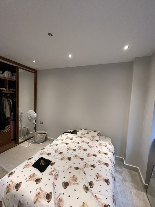 Luxurious ensuite on modern house by Brentford St Main Photo