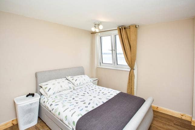 Double room to rent in 2 bedroom flat (SO19 Area) Main Photo