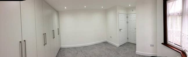 Beautiful en suite room - newly built house Main Photo